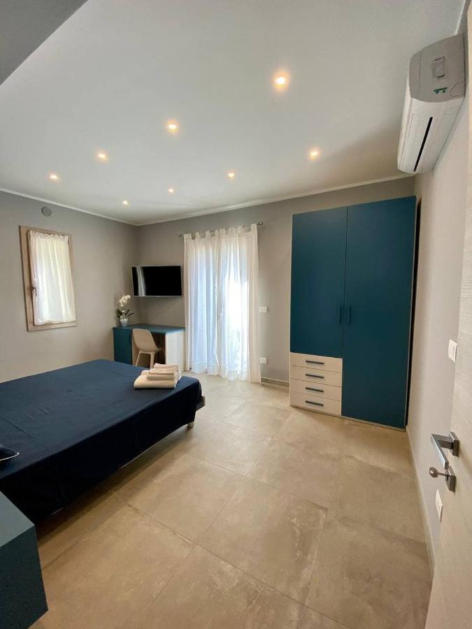 Floridida Rooms & Breakfast Marina dʼMarina dʼAndora Екстериор снимка